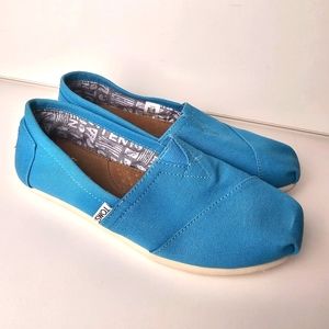 TOMS , Size Womans W 6.5 Peacock Blue Canvas Shoe